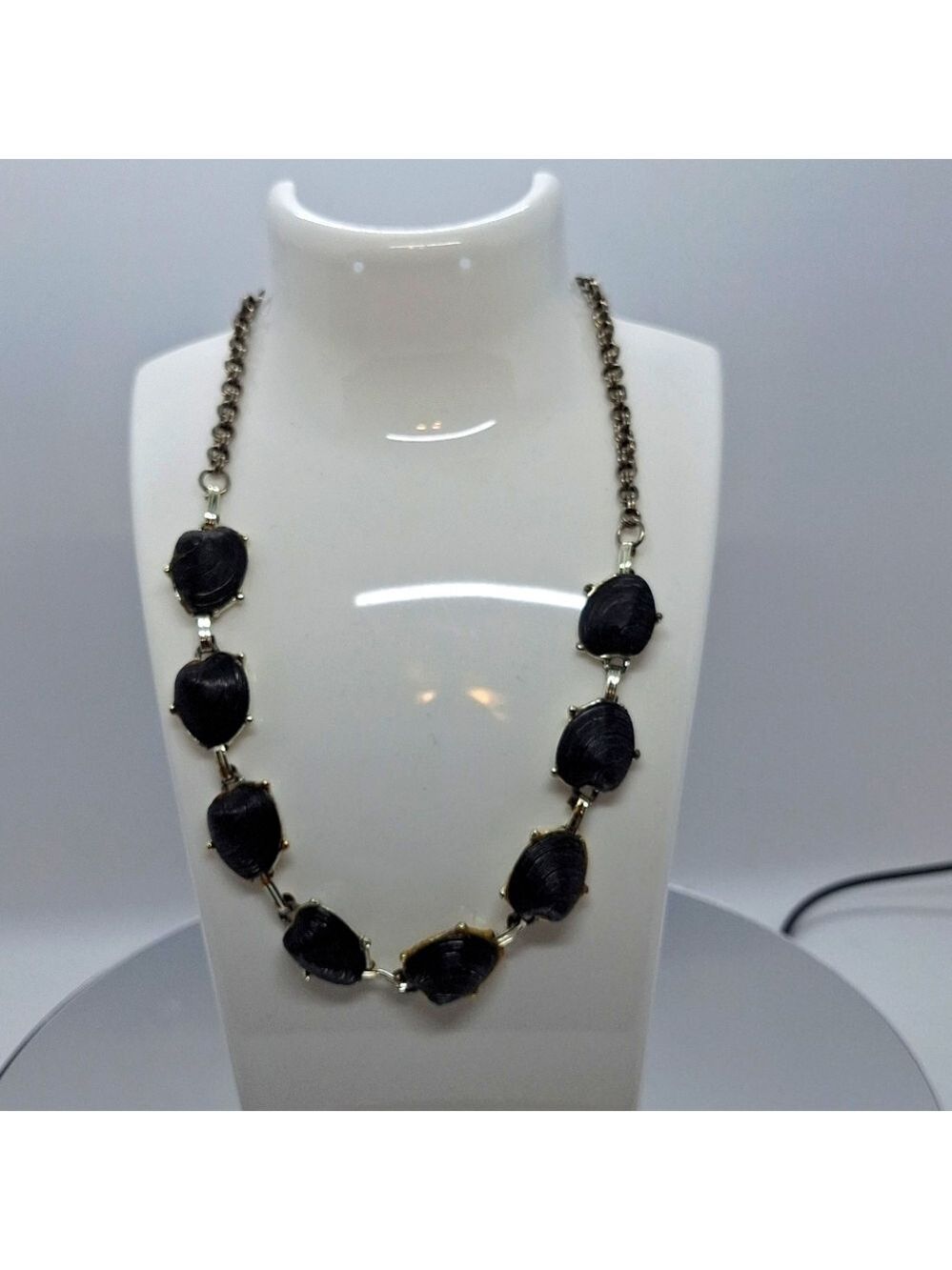 Vintage Black shell and Silvertone necklace 16" to 18" - Picture 1 of 4